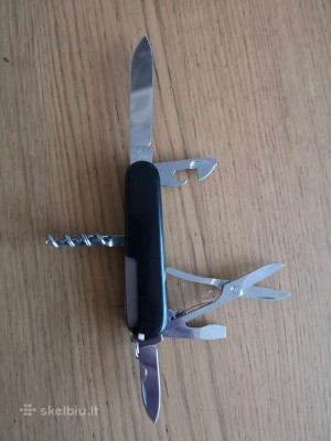 victorinox (1).jpg